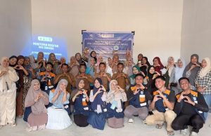 PPK Ormawa KSEI FoSEI Unhas Tingkatkan Literasi Anak dan Keterampilan UMKM di Desa Gentungang