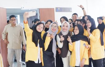 Prof Andi Aslinda, Angka Dua, dan Takdir Kampus Jingga