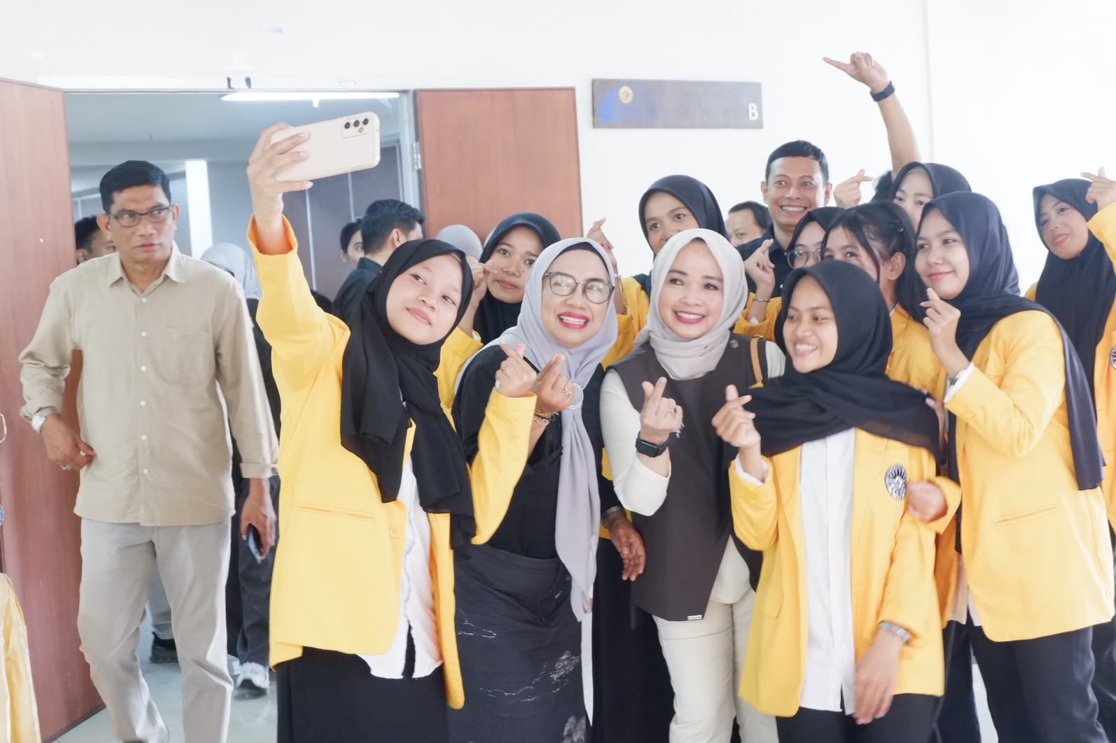 Prof andi aslinda