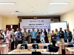 Ketua Komite Audit MWA Unhas Bacakan Kesimpulan Akhir Forum Komite Audit PTN-BH 2026 di Universitas Sebelas Maret