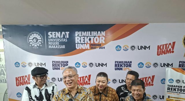 Setelah Sukardi Weda, Giliran Arifin Manggau Antar Sesama Calon Rektor UNM Mendaftar