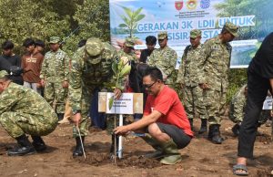 LDII Sulsel Tanam Lebih dari 1.000 Mangrove di Lantebung, Dorong Pelestarian Pesisir